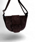 zamszowa-torebka-vera-pelle -viralowy-model.png