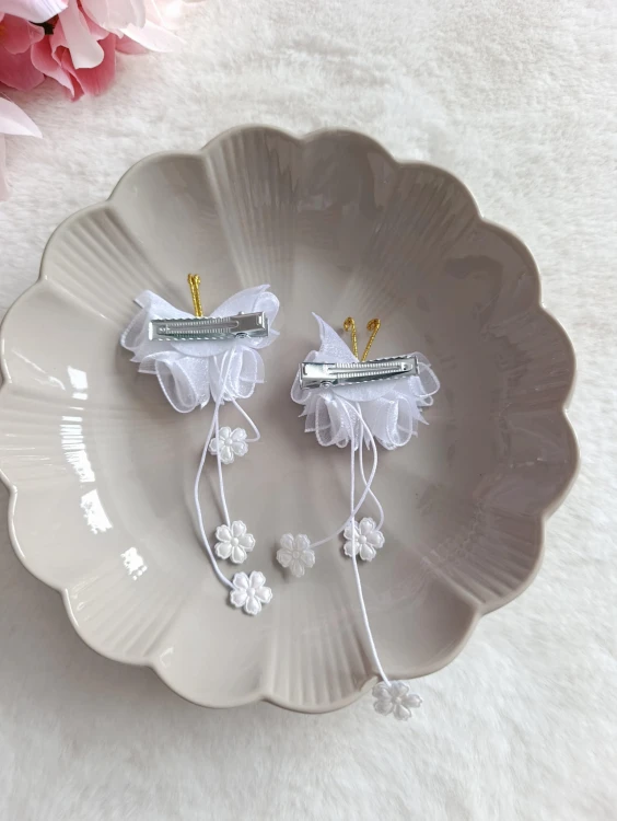 motylki-spinki-do-włosów-białe.jpg