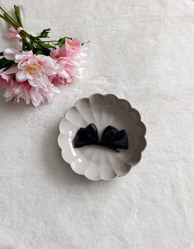 czarna-spinka-na-bok-głowy (2).jpg