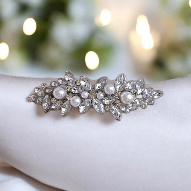 srebrna-spinka-ślubna-kryształy (1).png