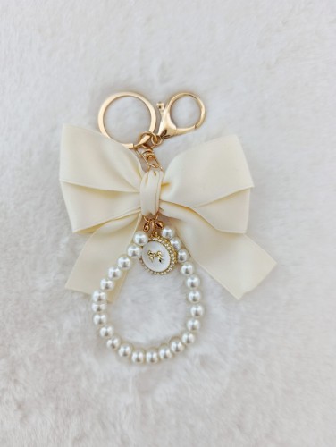 brelok-kokarda-ecru-perły (2).jpg