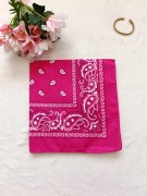 apaszka-damska-malinowa-na-wiosnę (2).jpg