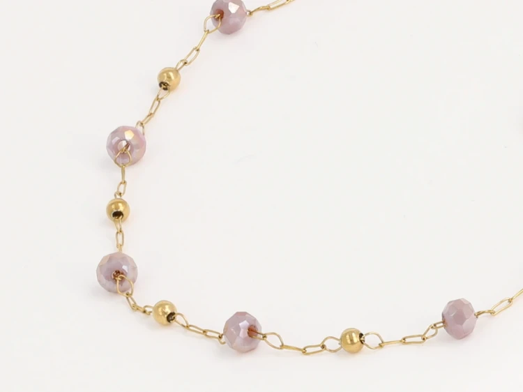 fioletowy-kunzyt-bransoletka-złota-kuleczki.webp