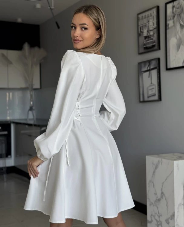 LAURA-SUKIENKA-WIĄZANIE-PO-BOKACH (3).jpeg