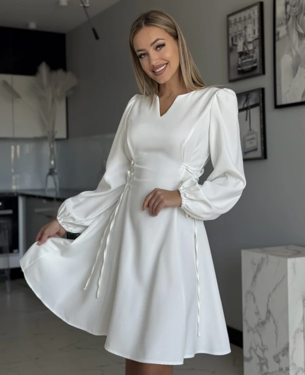 LAURA-SUKIENKA-WIĄZANIE-PO-BOKACH (4).jpeg