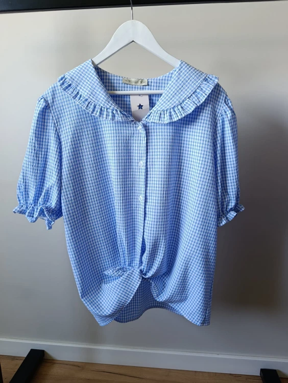 błękitna-koszula-damska-w-kratkę-kołnierzyk (2).jpg