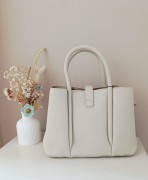 beżowa torebka z nowej kolekcji